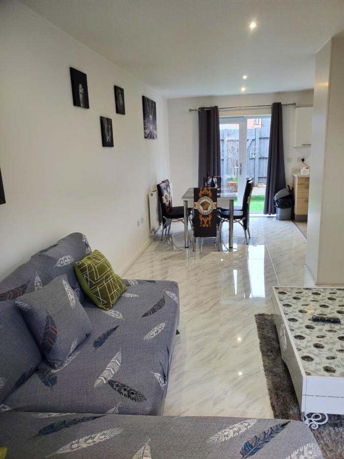 מנצ'סטר Beautiful & Elegant 2 Bed Room House מראה חיצוני תמונה