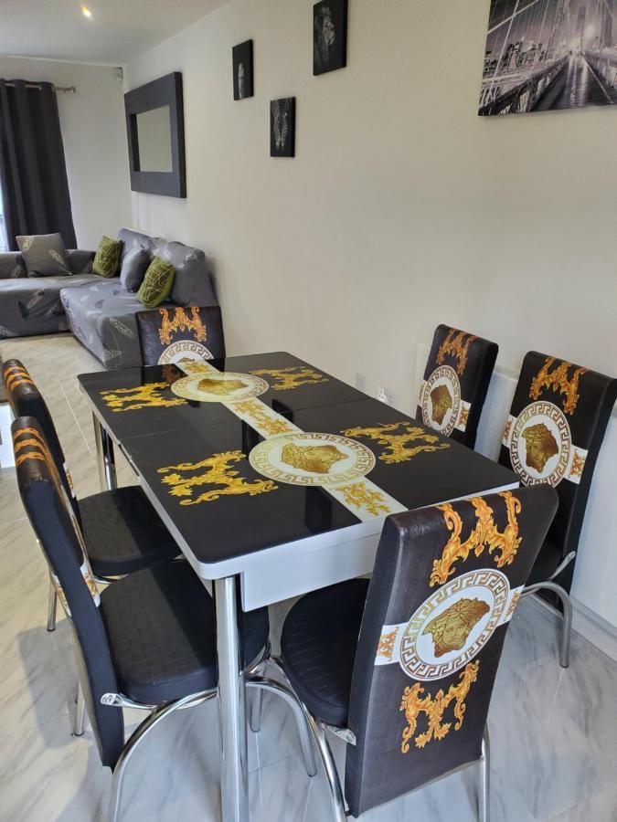 מנצ'סטר Beautiful & Elegant 2 Bed Room House מראה חיצוני תמונה